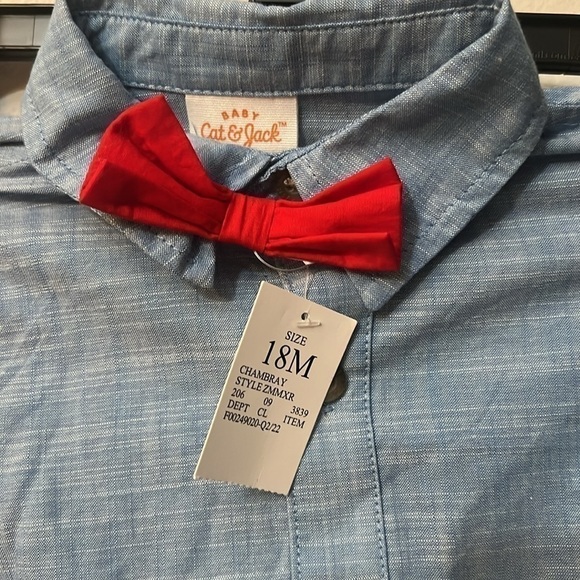 NWT Cat & Jack button down shirt holiday style. Size 18 M - Picture 3 of 6